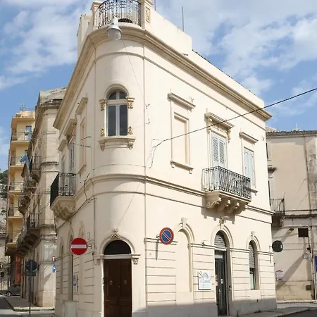 Palazzo Leonardo * Scicli